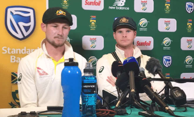 Cameron Bancraft (left) and Steve Smith at a press conference, admitting to ball-tampering on March 24.