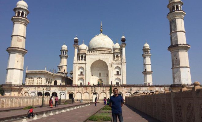 Zulfikar Nayamuth at Bibi Ka Maqbara in Aurangabad